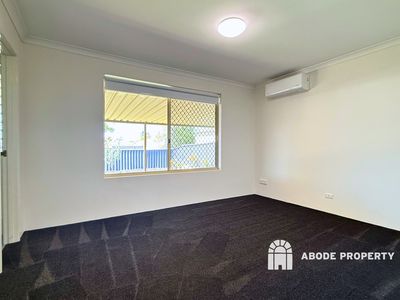 12 Catalpa Crescent, South Lake