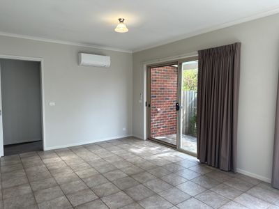 1 Louisa Place, Warrnambool