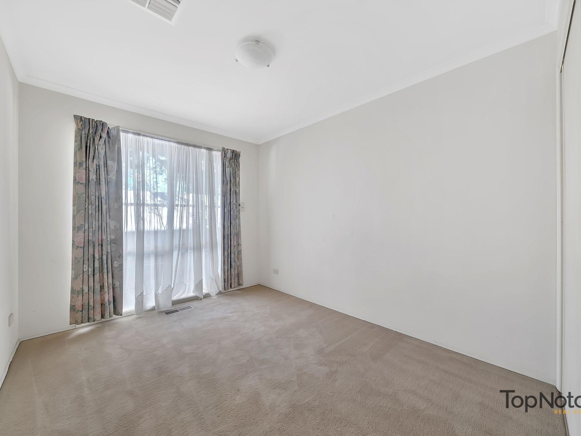 8 Bradman Terrace, Epping