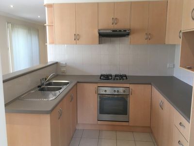 2 / 16 Seymour Drive, Flinders