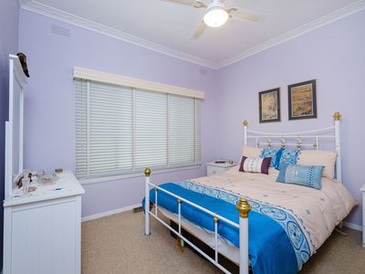 951 WAUGH ROAD, North Albury