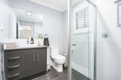 8 Arcadian Hills Crescent, COBBITTY, Cobbitty - Thumbnail 8