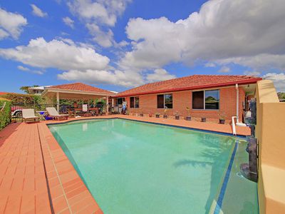 4 Poinciana Street, Wynnum West