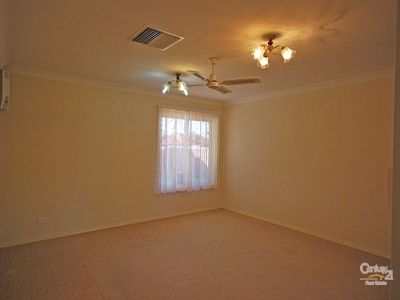 6 Hellyer Court, Dubbo