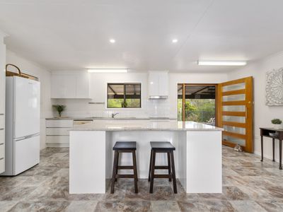 168 Coonowrin Road, Glass House Mountains