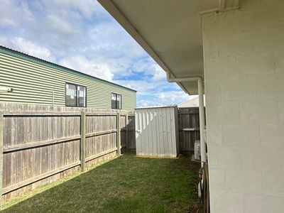 1 / 5 Corack Avenue, Cambooya