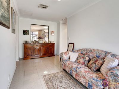 35 Winter Drive, Thornlie