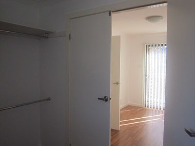 2 / 8 Acacia Street, Windang