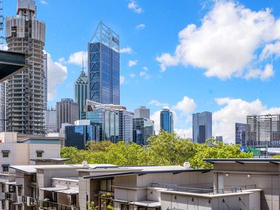 13 / 122 Mounts Bay Road, Perth