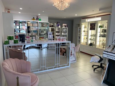 Award winning Beauty Salon for Sale in Essendon
