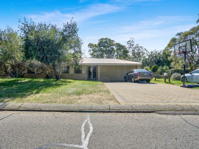 8 Stevington Street, Kelmscott