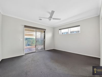 76 Lansdowne Parade, Tarneit