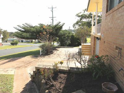 42 Boundary Street, Forster