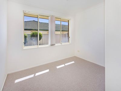 2 / 4 Murrah Close, Flinders