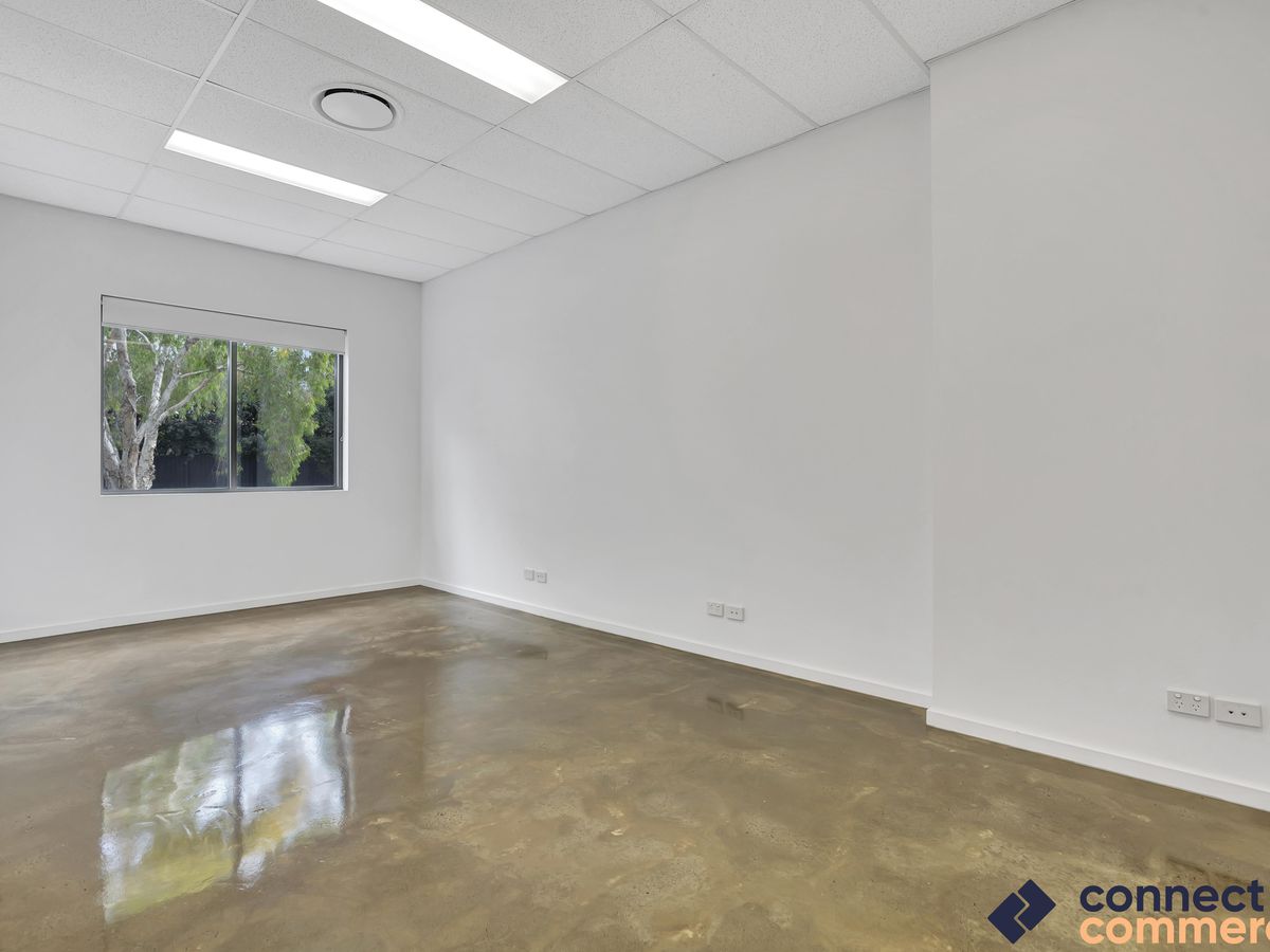 3 / 4 Firebird Street, Robina