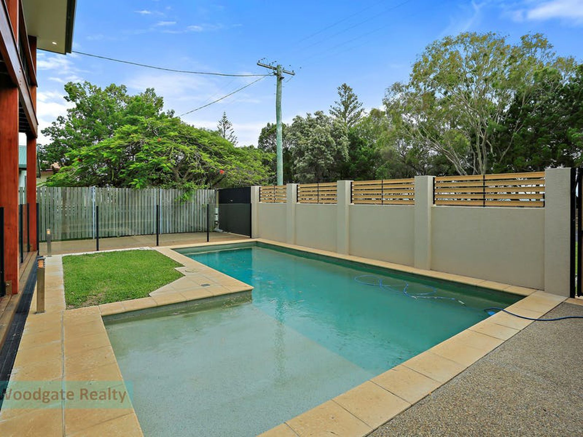 31 Esplanade, Woodgate