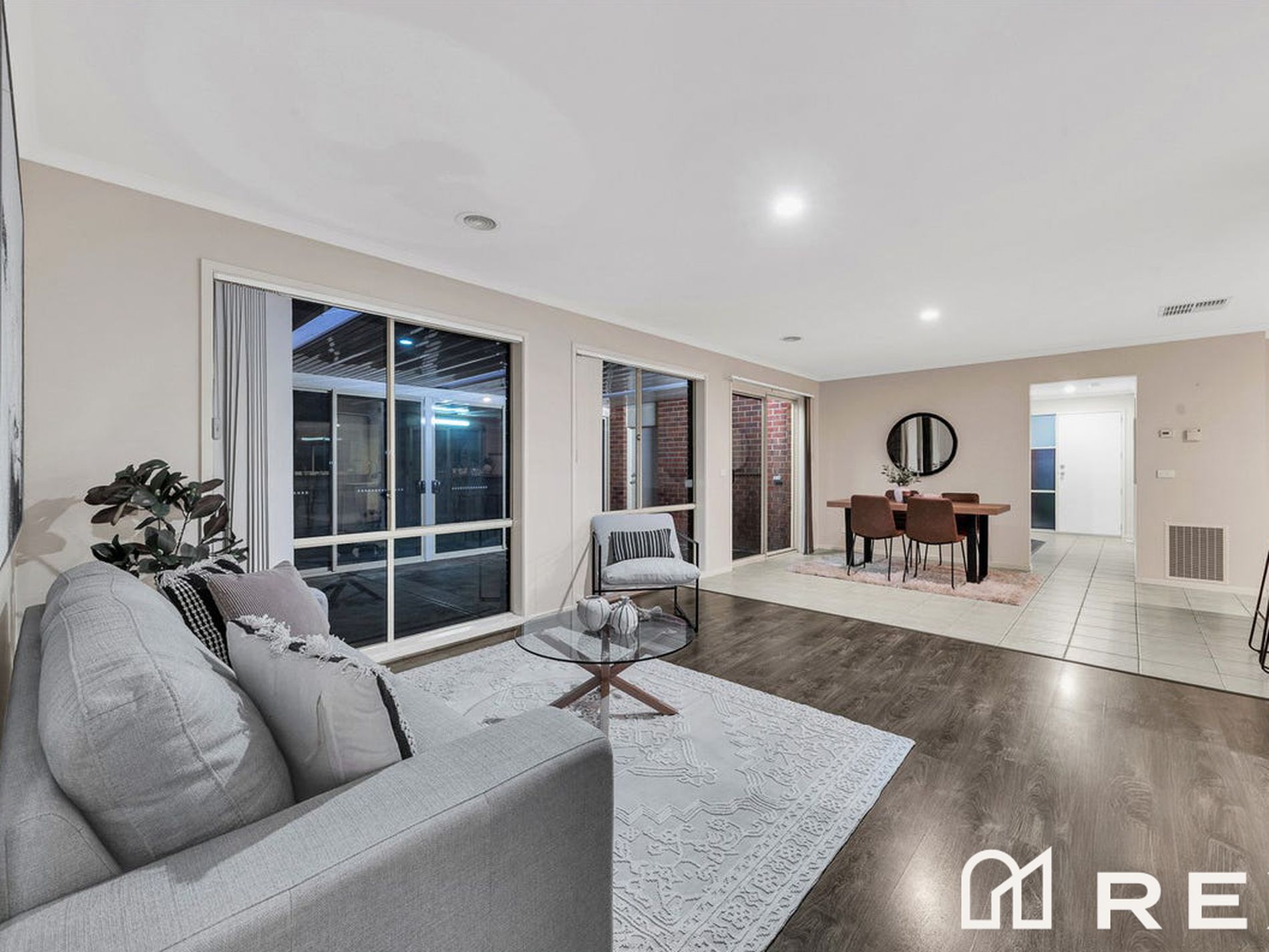 23 Emmer Green Retreat, Cranbourne East