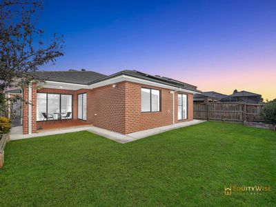 7 Honeycomb Avenue, Manor Lakes