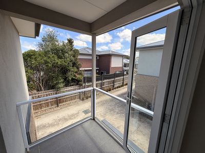 2 / 7 Trewheela Avenue, Manifold Heights