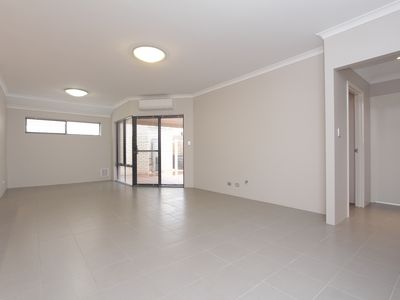2 / 58 Central Avenue, Ascot
