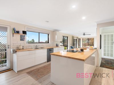 7 Casey Circuit, West Bathurst