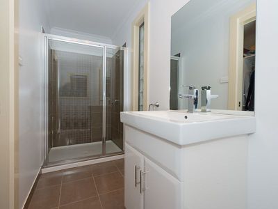 34 Ineke Drive, Kingston