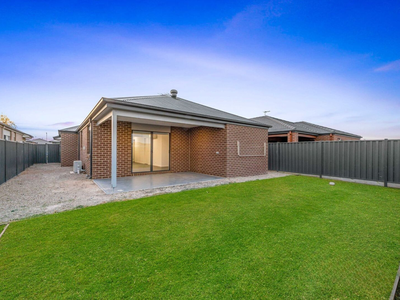 19 Atherton Way, Werribee