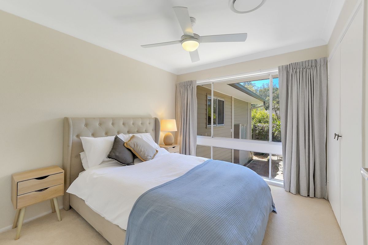 28 Lakeside Drive, Macmasters Beach