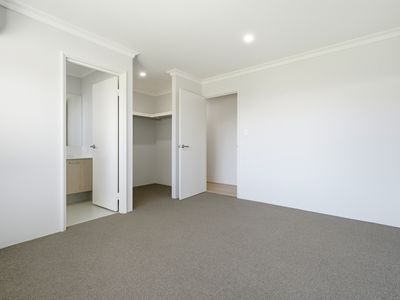 27 Danbulla Avenue, Bushmead