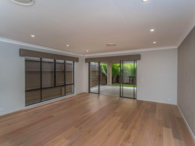 9 Elvire Street, Ormeau Hills