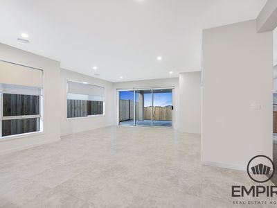 119 Yeungroon Boulevard, Clyde North