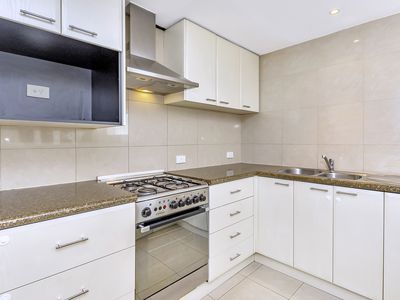 2 / 28 Nile Street, East Perth