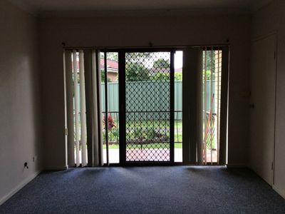 2 / 7 Windle Street, Lake Illawarra