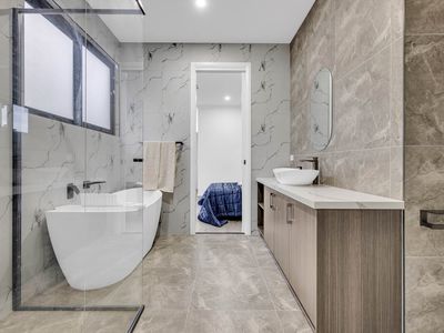 21 O'Rourke Street, Lucas