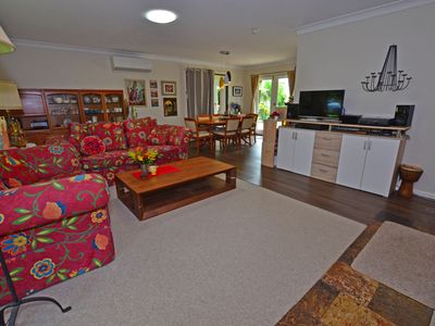 5-7 SWAN STREET, Robertson