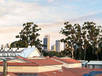 43 / 16 Leeder Street, Glendalough