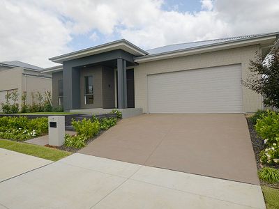 25 Rymill Crescent, Gledswood Hills