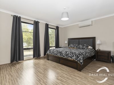 2 Alvarez Parkway, Tapping