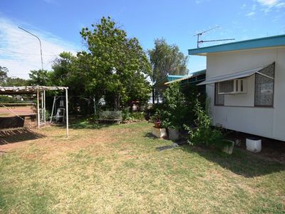 72 Falcon Street, Longreach