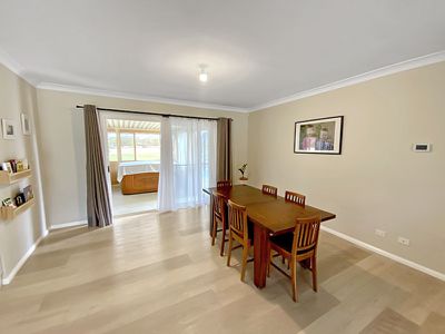 8 School Road, Forbes