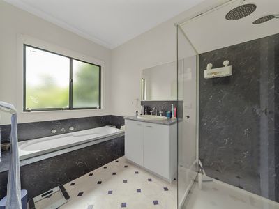 6 Charles Street, Tawonga