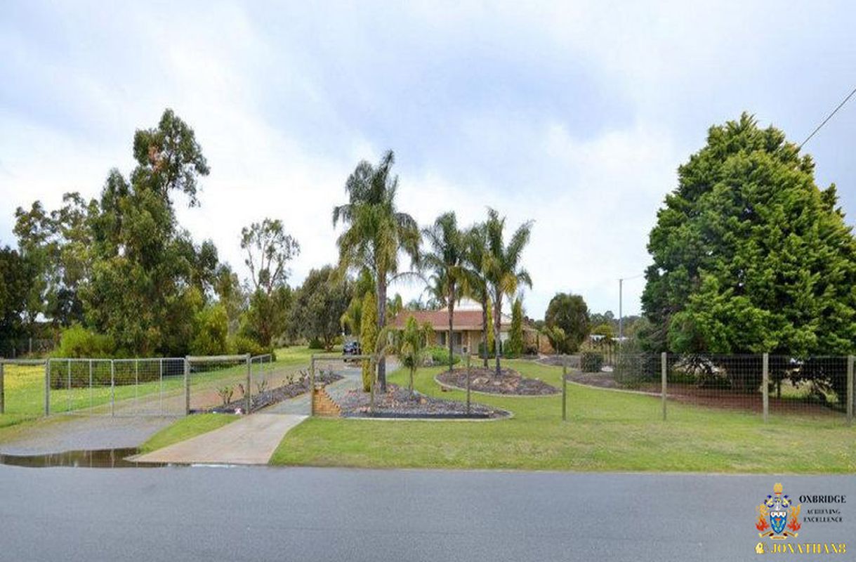 3 Livingstone Drive, Canning Vale Oxbridge Global Real Estate