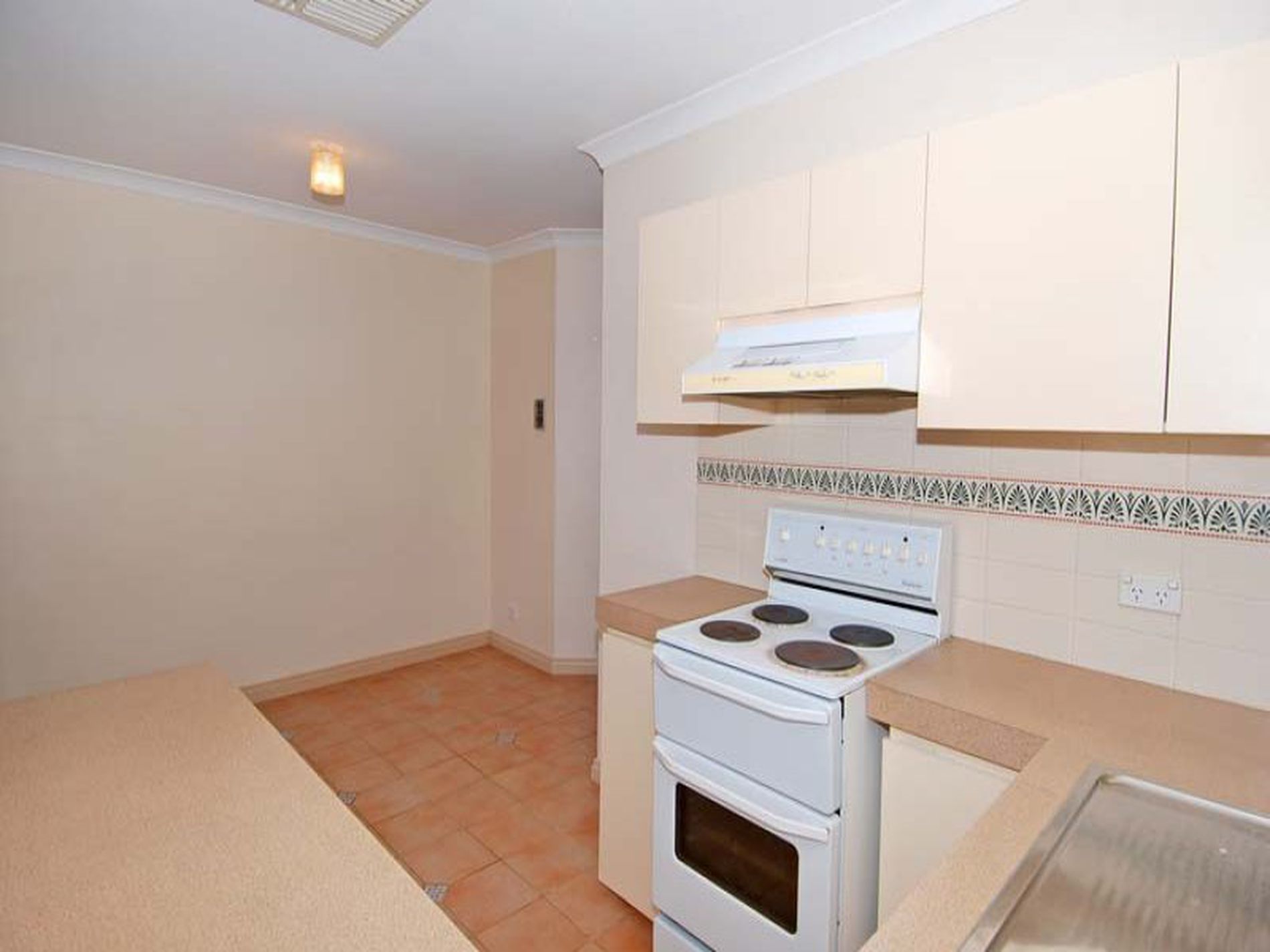 1 / 2 Wittenoom Street, Kalgoorlie