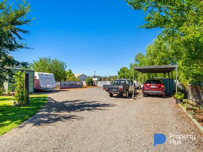 11 Peel Street, Charlton