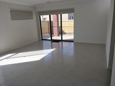 24 Kittiwake Terrace, Werribee