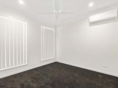 1 / 56 Dunaden Street, Logan Reserve
