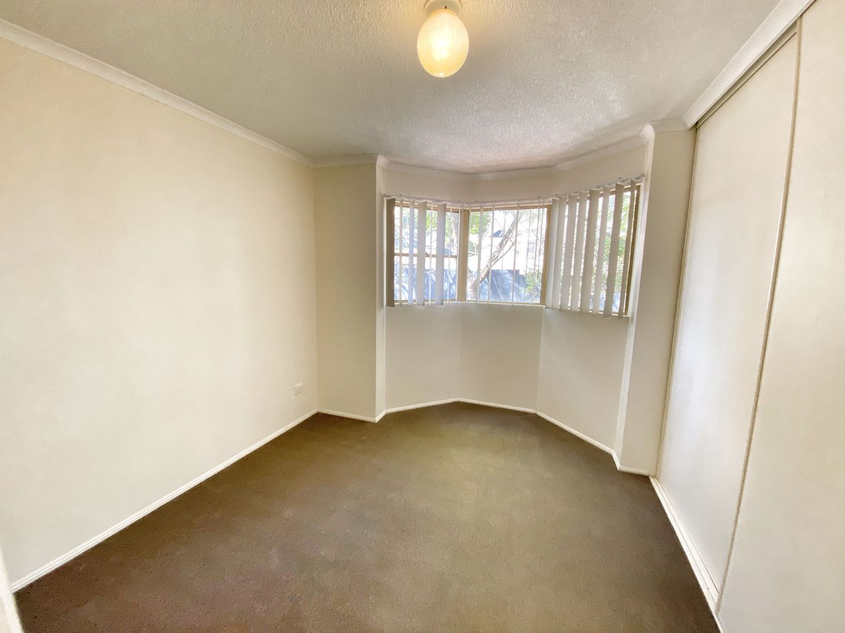 13 / 15 Clarence Road, Indooroopilly