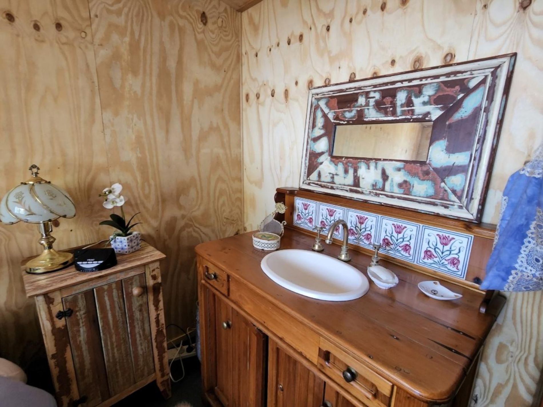 474 Whelan Road, Bollier