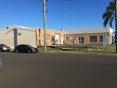 4 Woolworths Avenue, Warilla