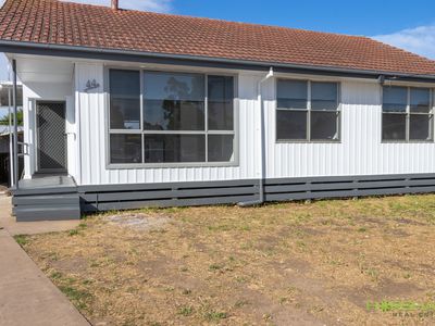 44 Winifred Street, Horsham